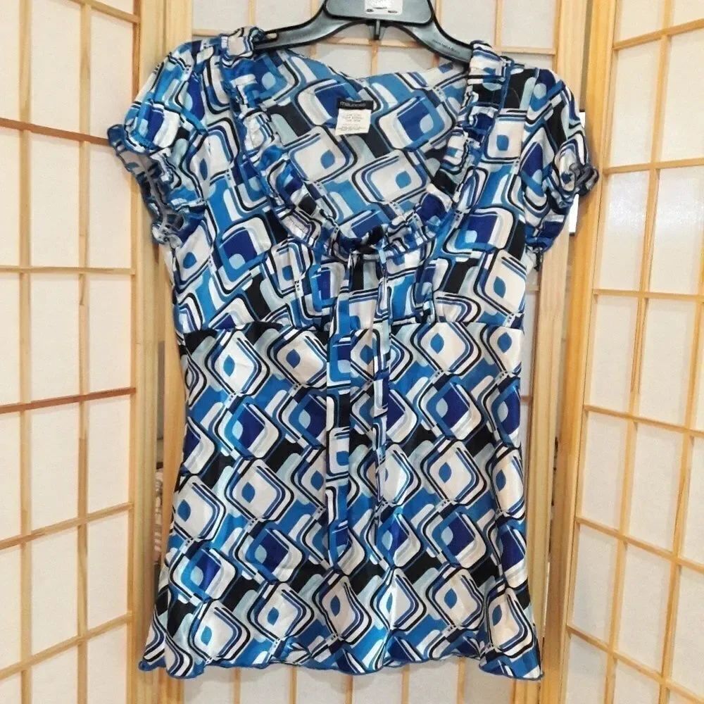 Maurices Geometric Print Tie Neck Top Sz M